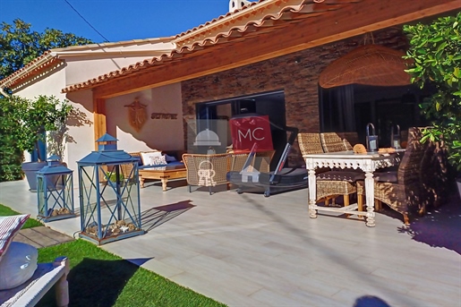 Superb detached villa for sale in the heart of the charming vi