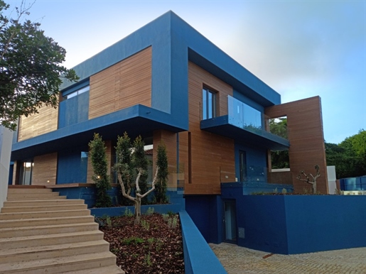 Fully renovated villa in Birre, Cascais