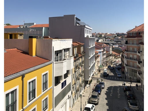 Building for renovation - Mãe D'Água - Lisbon
