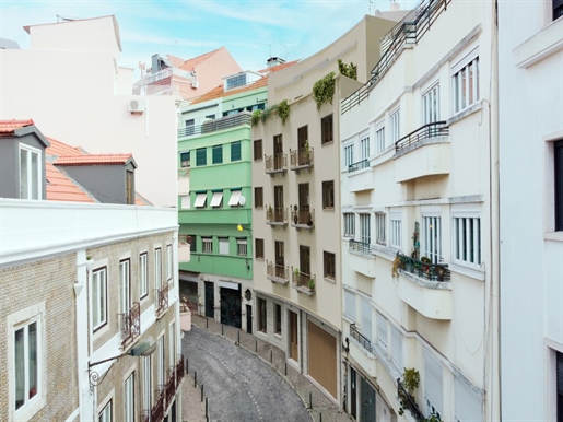 Penthouse Duplex com terraço e garagem no empreendimento 'Telhal 72', Lisboa