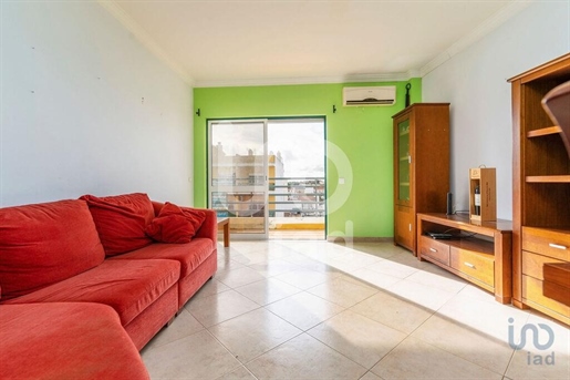 Apartment with 3 Rooms in Faro with 133,00 m²