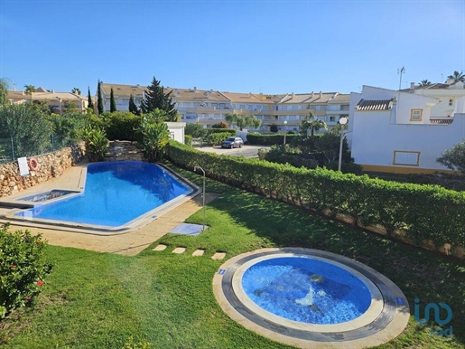 Apartment with 2 Rooms in Faro with 133,00 m²