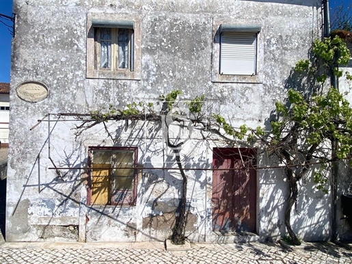 Maison à restaurer 3 chambres à Montemor-o-Velho