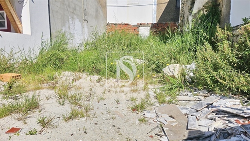 Grond voor de bouw van een gelijkvloers huis T1 met traditioneel ontwerp in Ereira - Ideaal om te wo