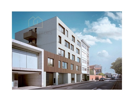 Comprar apartamento T3 com garagem no edifício São Brás , Porto
