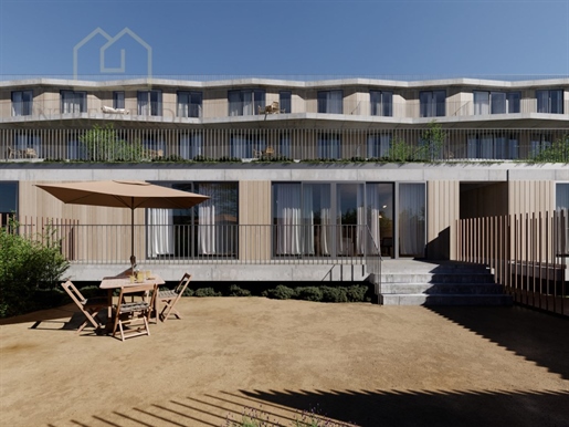 Apartamento de 2 dormitorios con jardín de 58m2 para comprar en Paranhos - Oporto en una urbanizació