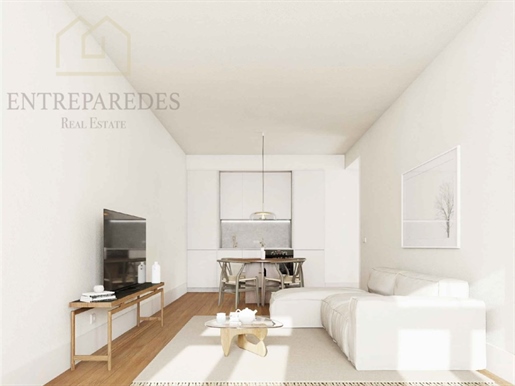 Appartement en duplex de 2 chambres avec balcon à vendre dans le centre de Porto