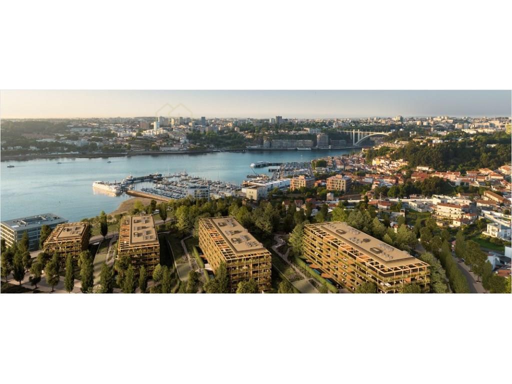 Excellent 3 bedroom flat with terrace 36.2m2 for sale next to Marina da Afurada - Vila Nova de Gaia