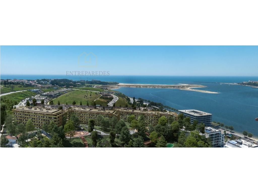 Excellent 3 bedroom flat with terrace 36.2m2 for sale next to Marina da Afurada - Vila Nova de Gaia