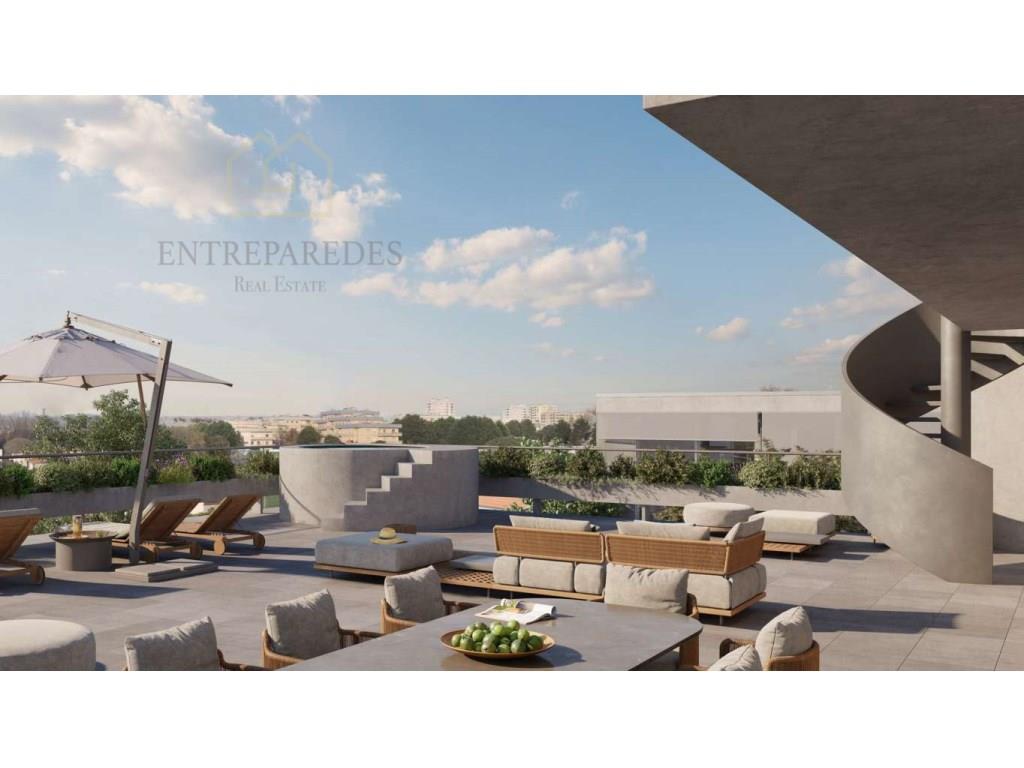 Apartamento T4 Duplex com terraço e varanda no Edifício Paulo Dias Novais - zona nobre Boavista, par