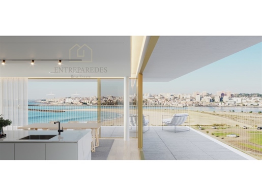 3 bedroom apartment to buy, next to the sea and the river with excellent finishes in Vila Nova de Ga