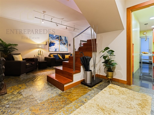 Renovated 3 bedroom duplex flat with balcony, terrace and garage for sale in Senhora da Hora - Porto