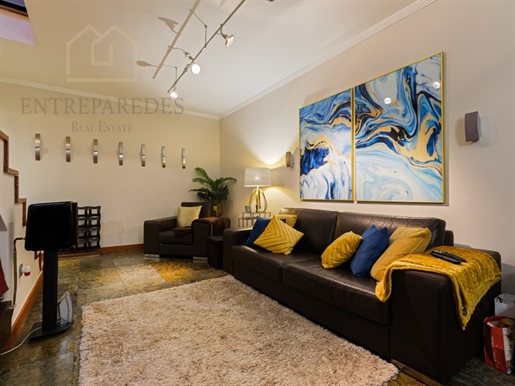 Renovated 3 bedroom duplex flat with balcony, terrace and garage for sale in Senhora da Hora - Porto