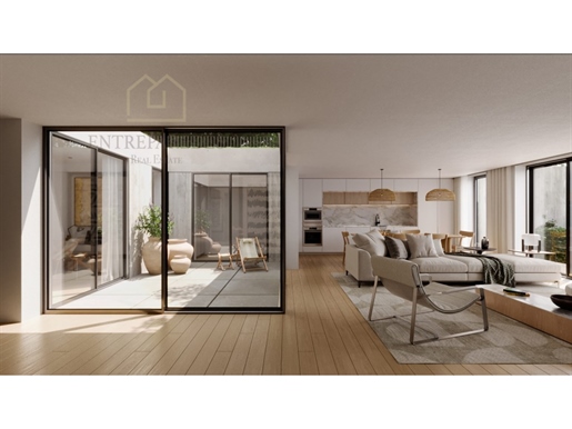 Apartamento de 3 dormitorios con jardín 71m2 + terraza 14m2 en venta en Paranhos - Oporto en una urb