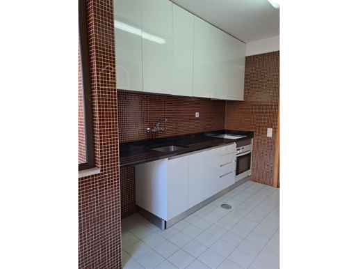 Para comprar apartamento T3 no Edifício Palmeiras em Espinho - excelente oportunidade de investiment