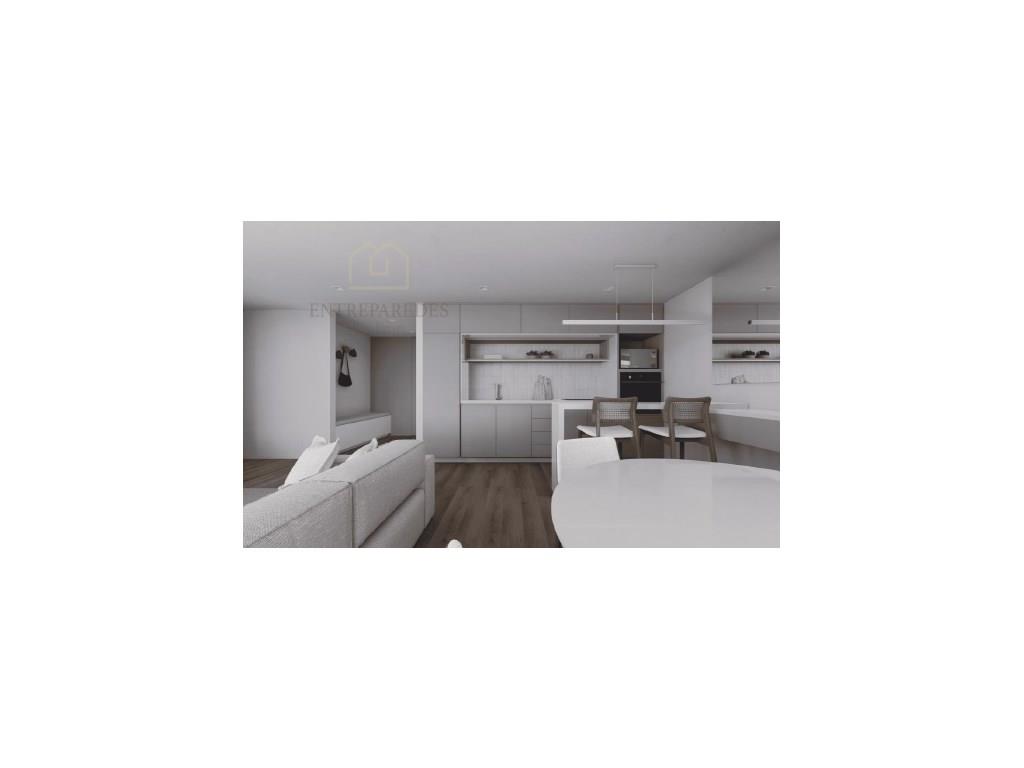 Appartement de 3 chambres avec terrasse et garage à vendre à São Félix da Marinha - Vila Nova de Gai