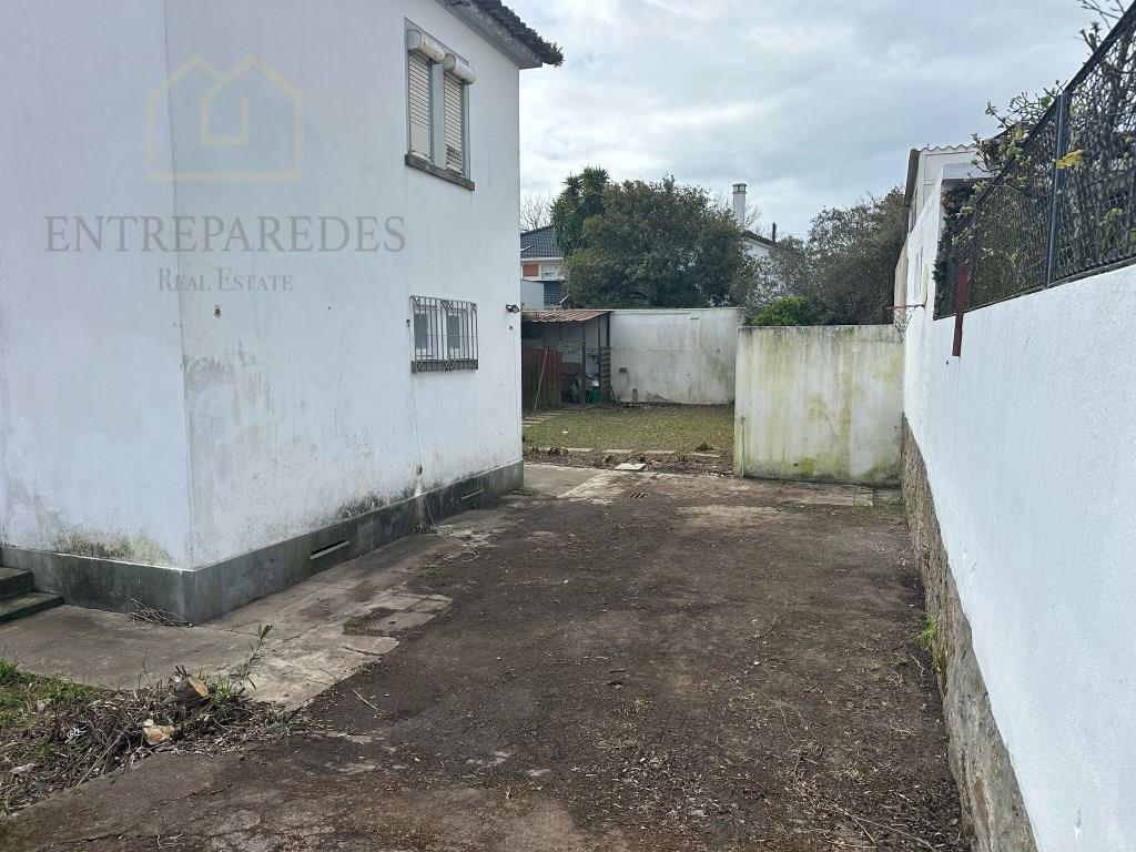 Land and approved project for 4 bedroom luxury villa to buy near Serralves Museum - Porto