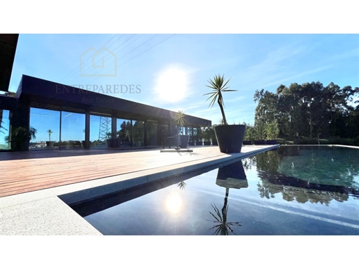 Moradia T6 com piscina infinita, situada no concelho de Avintes, para comprar em Vila Nova de Gaia.