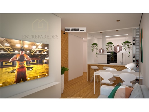 Appartement « service » d'une chambre duplex avec balcon à vendre dans le centre-ville de Porto