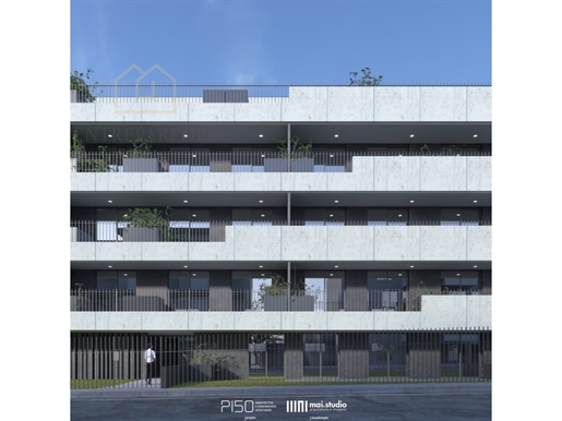 Apartamento de 3 dormitorios en venta en urbanización cerrada - Santa Maria da Feira con balcón de 3
