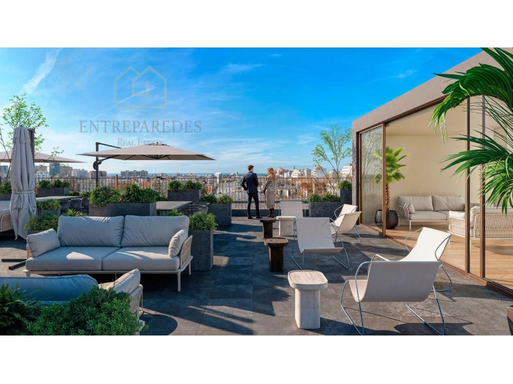 Apartamento de 4 dormitorios con balcón en venta en Matosinhos Sul - Porto - Fraction Ax.