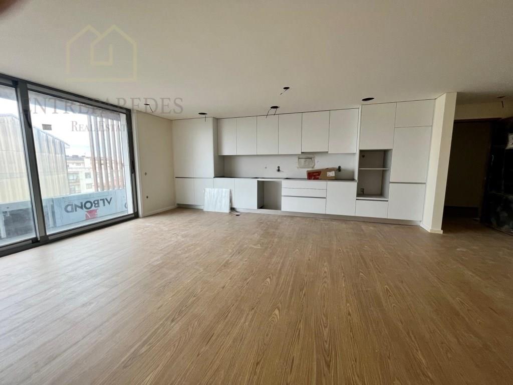Nuevo apartamento de 2 dormitorios en el centro de Espinho en compra, Espinho, Aveiro - Portugal