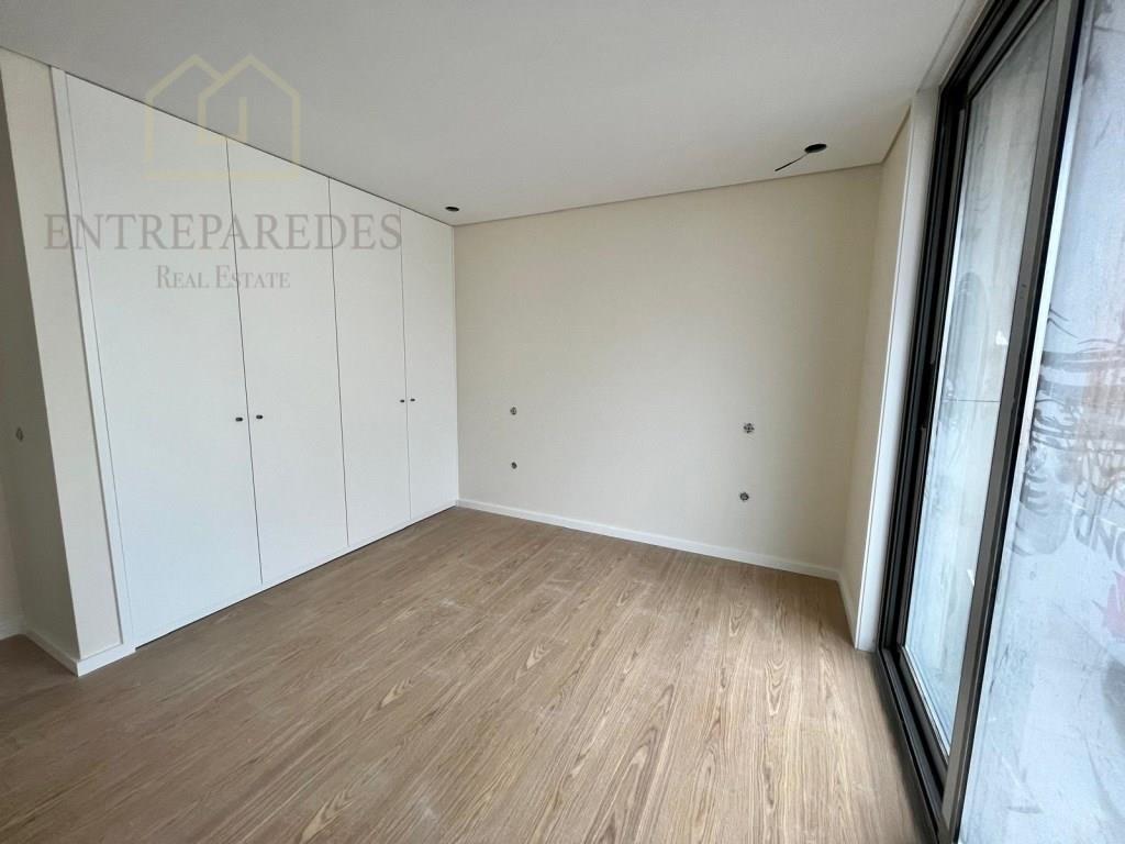 Nuevo apartamento de 2 dormitorios en el centro de Espinho en compra, Espinho, Aveiro - Portugal