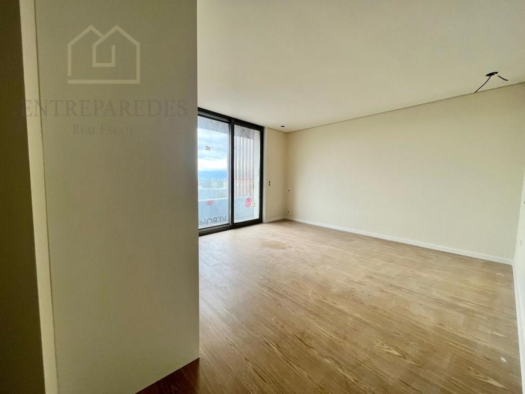 Nuevo apartamento de 2 dormitorios en el centro de Espinho en compra, Espinho, Aveiro - Portugal