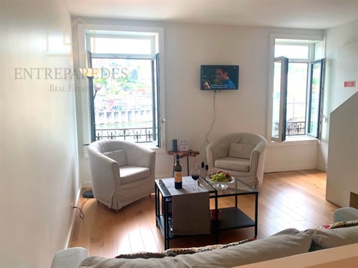 1 bedroom flat furnished and equipped, with license for local accommodation (Al) to buy in Ribeira d