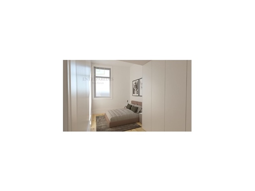 2 bedroom apartment to buy next to Passeio Alegre in Foz do Porto, privileged location
