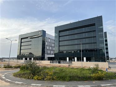 Nieuwe kantoren te huur, 314M², in Ness Ziona