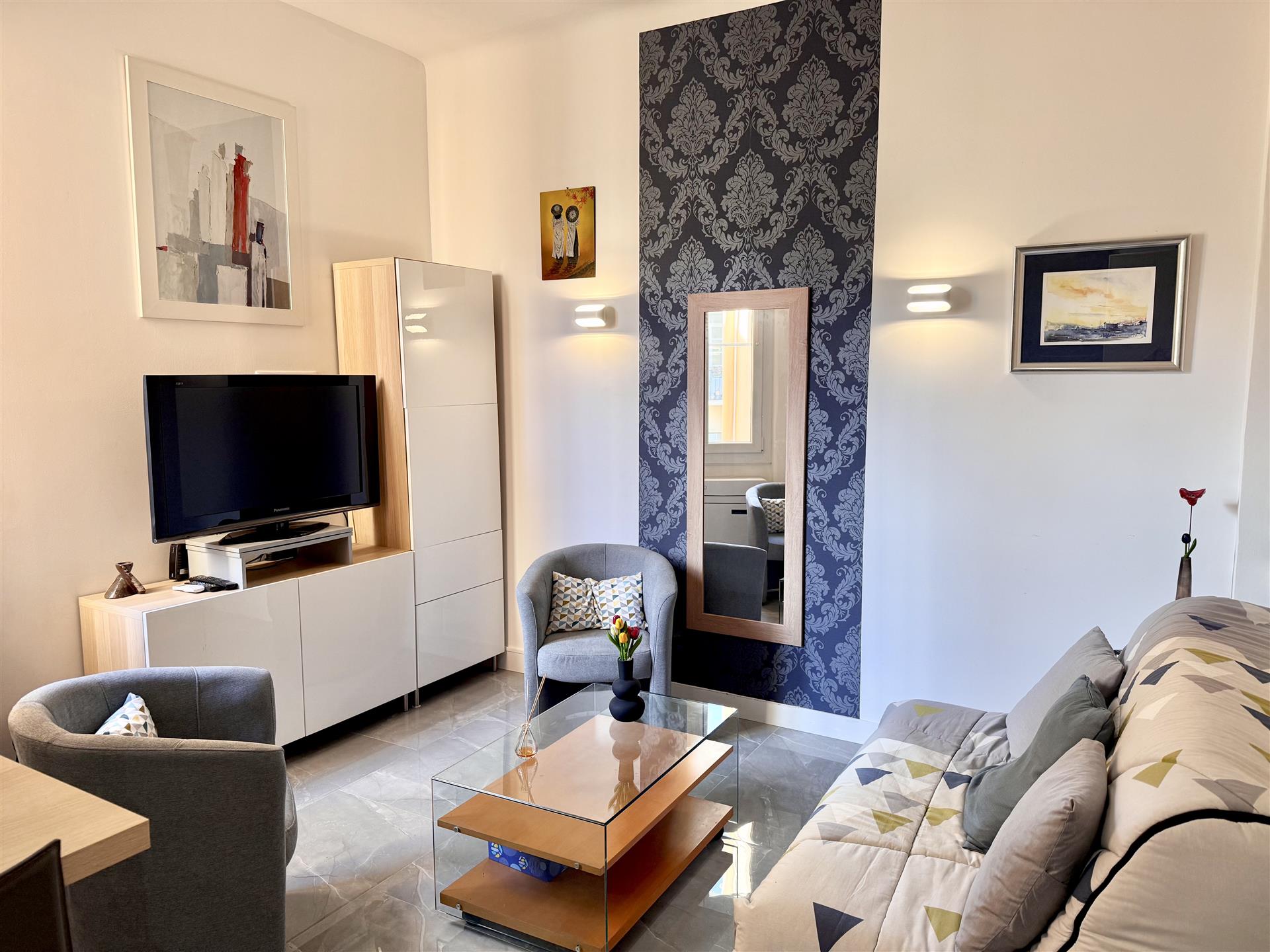 Beautiful Renovated Studio - Nice Le Port