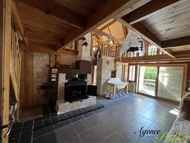 Pté of 1920 m²: converted barn of approx. 256 m², garage, well, woodshed, sheds