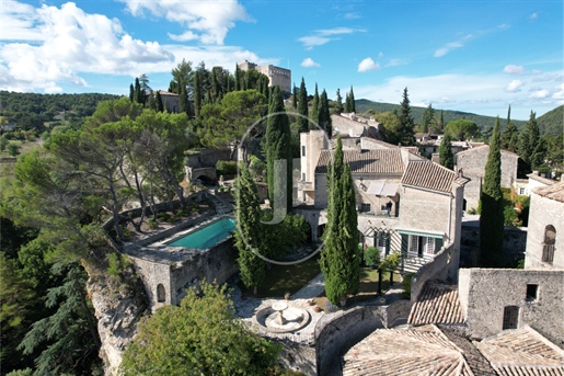 Außergewöhnliches Herrenhaus mit Panoramablick im Herzen von Vai