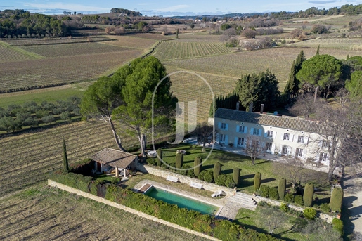 Exceptional mas for sale with pool and view in Vaison La Romaine