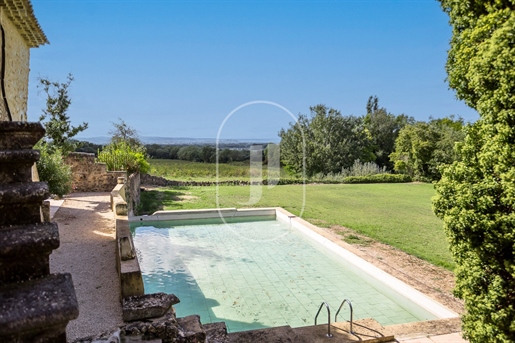 Charming Provencal house with rich historical heritage for sale