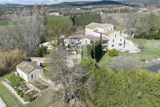 Exceptional property for sale near Grignan: 4 Hôtel de Charme w
