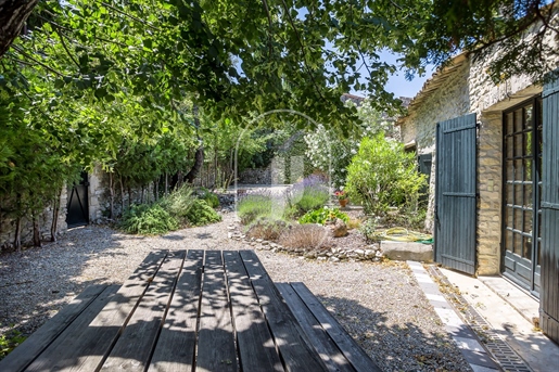Authentisches Dorfhaus mit Garten und Garage in der Cité Médiéva