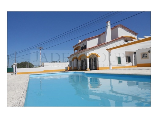 House T4 and trade for alojamento local or hotel ( 5 bedrooms) with possibility of restaurant