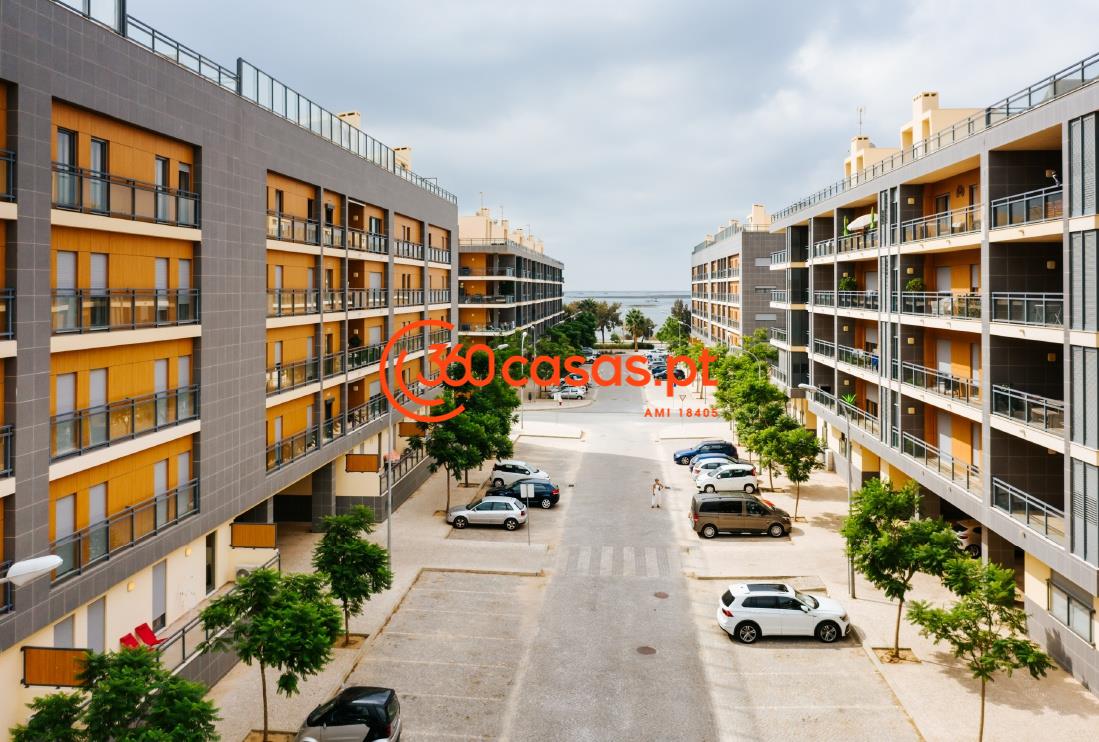 3 bedroom apartment with swimming pool in Marina Village, Olhão