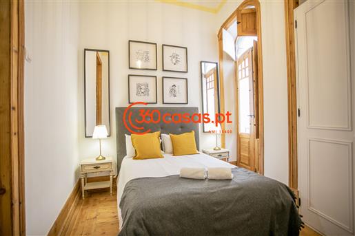2 bedroom apartment in a historic building in downtown Faro