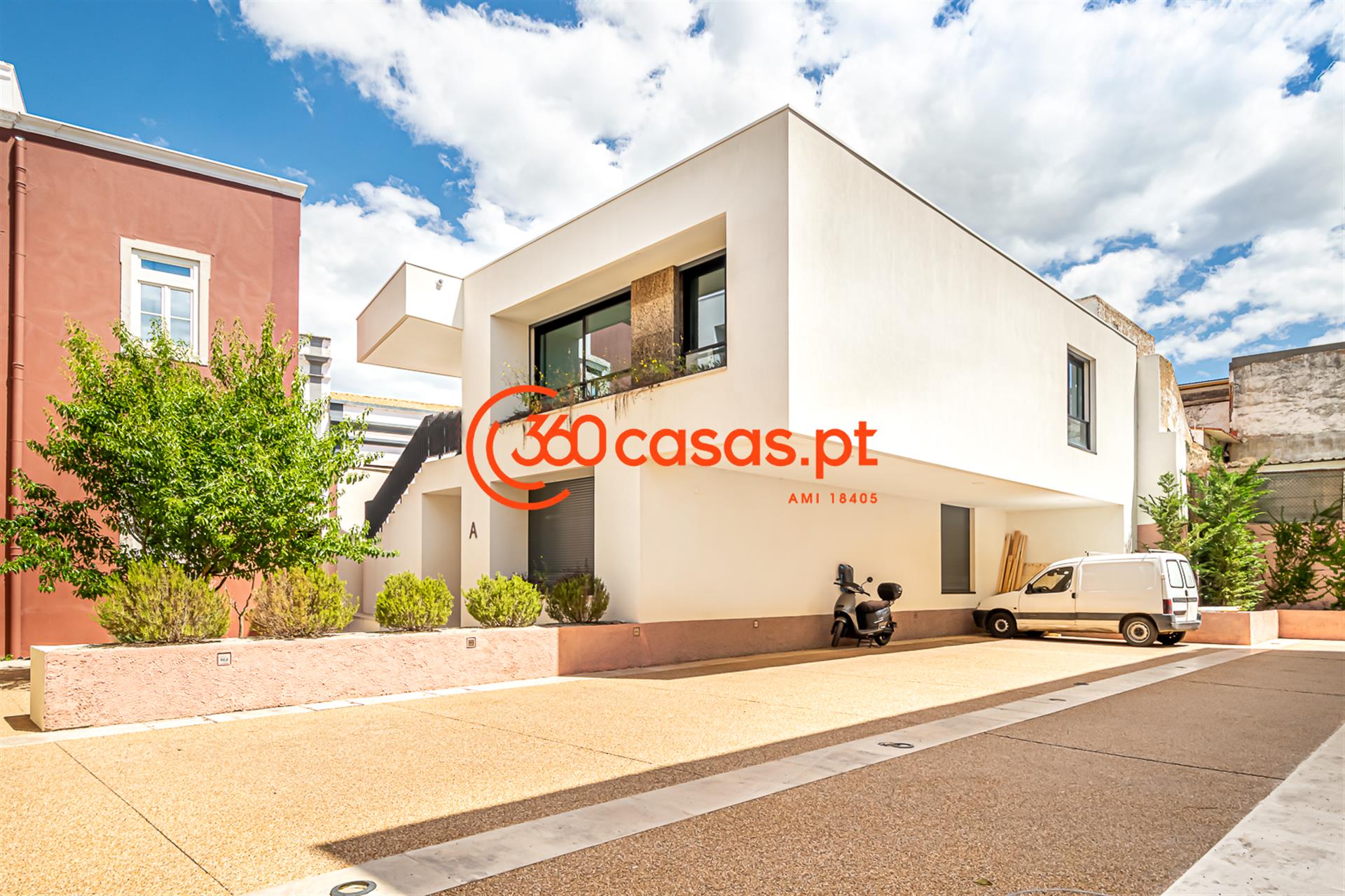 Luxury 2 bedroom apartment in a private condominium in Baixa and Historic Center of Faro