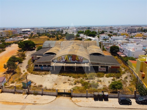 Stedelijke grond voor de bouw in Olhao met 9 108 m2 op een plaats met een uitstekend potentieel