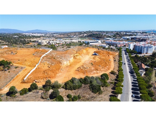Plot of land for construction with sea view, in Lagos, Algarve