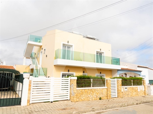 New villa with 6 suites and two T1 with separate entrance