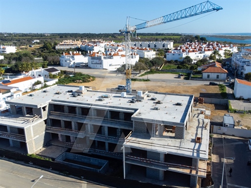 Apartamento T2 com piscina, próximo do mar, em Cabanas de Tavira, Algarve