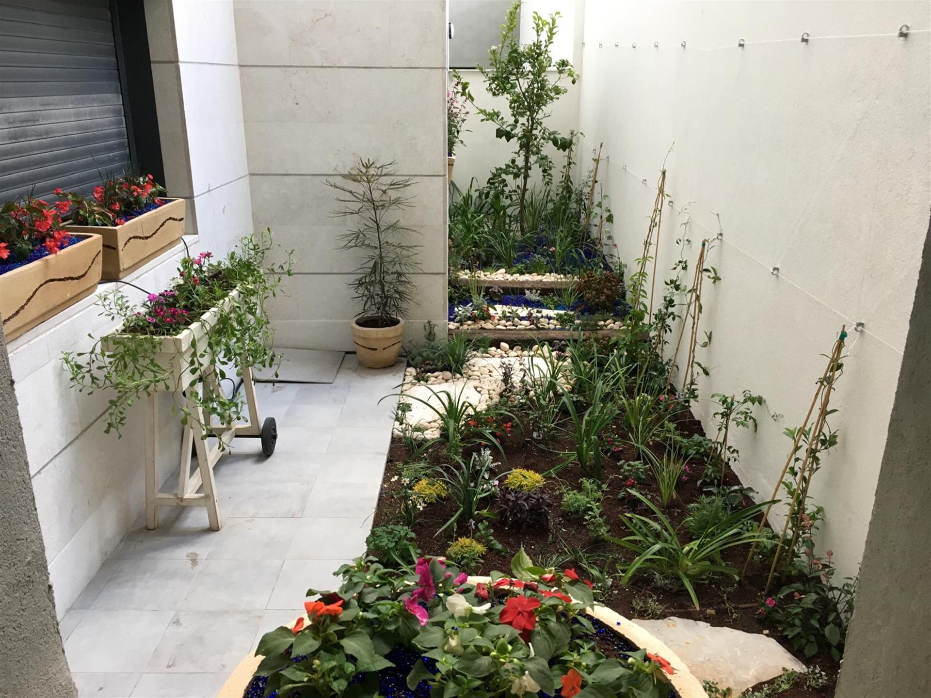 For Sale - Garden Apartment in Gindi Tlv - Gindi Low Towers - 4 Room Apartment - 6.8 Million Nis