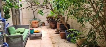 Incroyable appartement de jardin à Tel Aviv