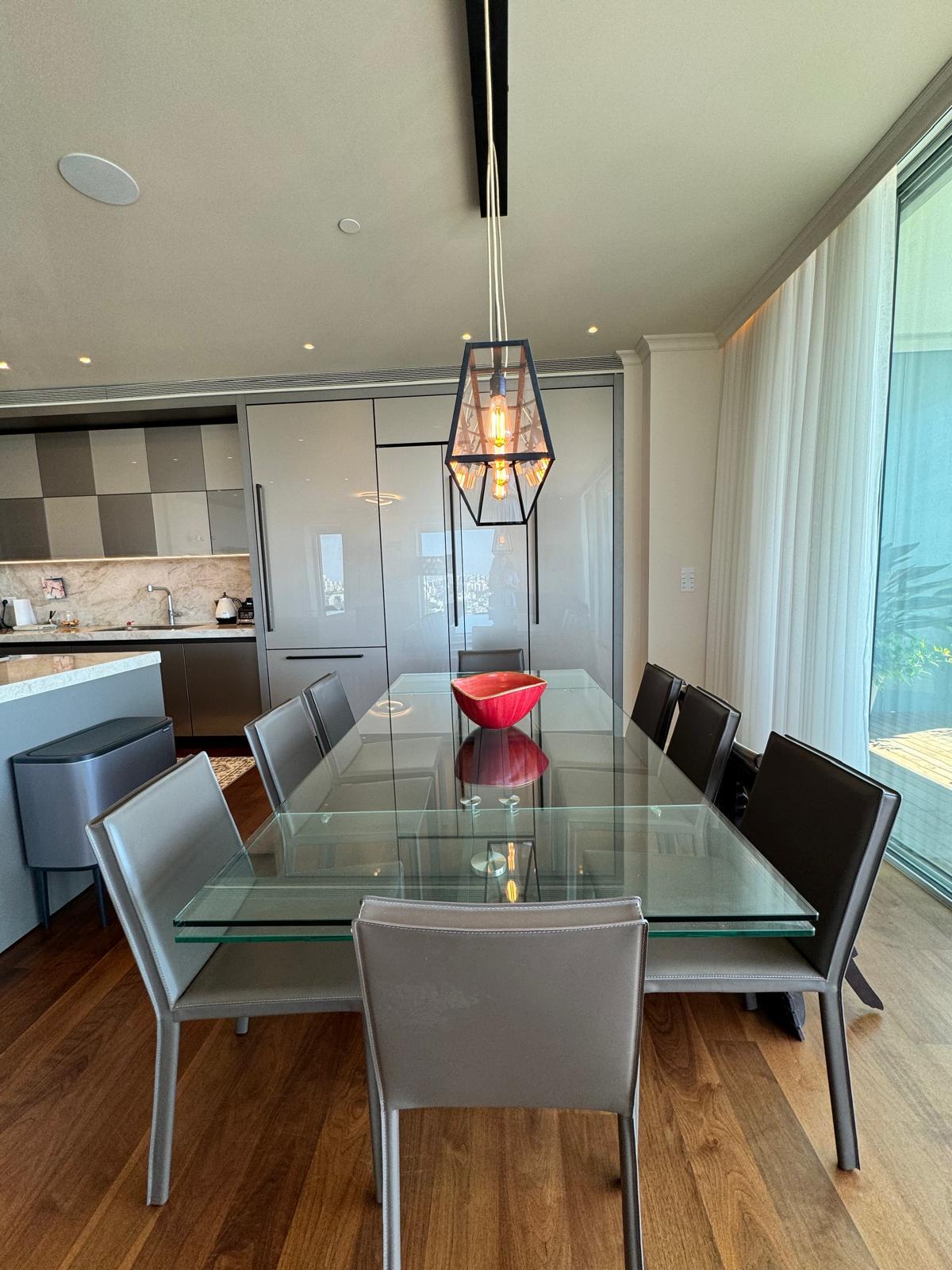 An Luxury apartment in the prestigious Assuta tower 