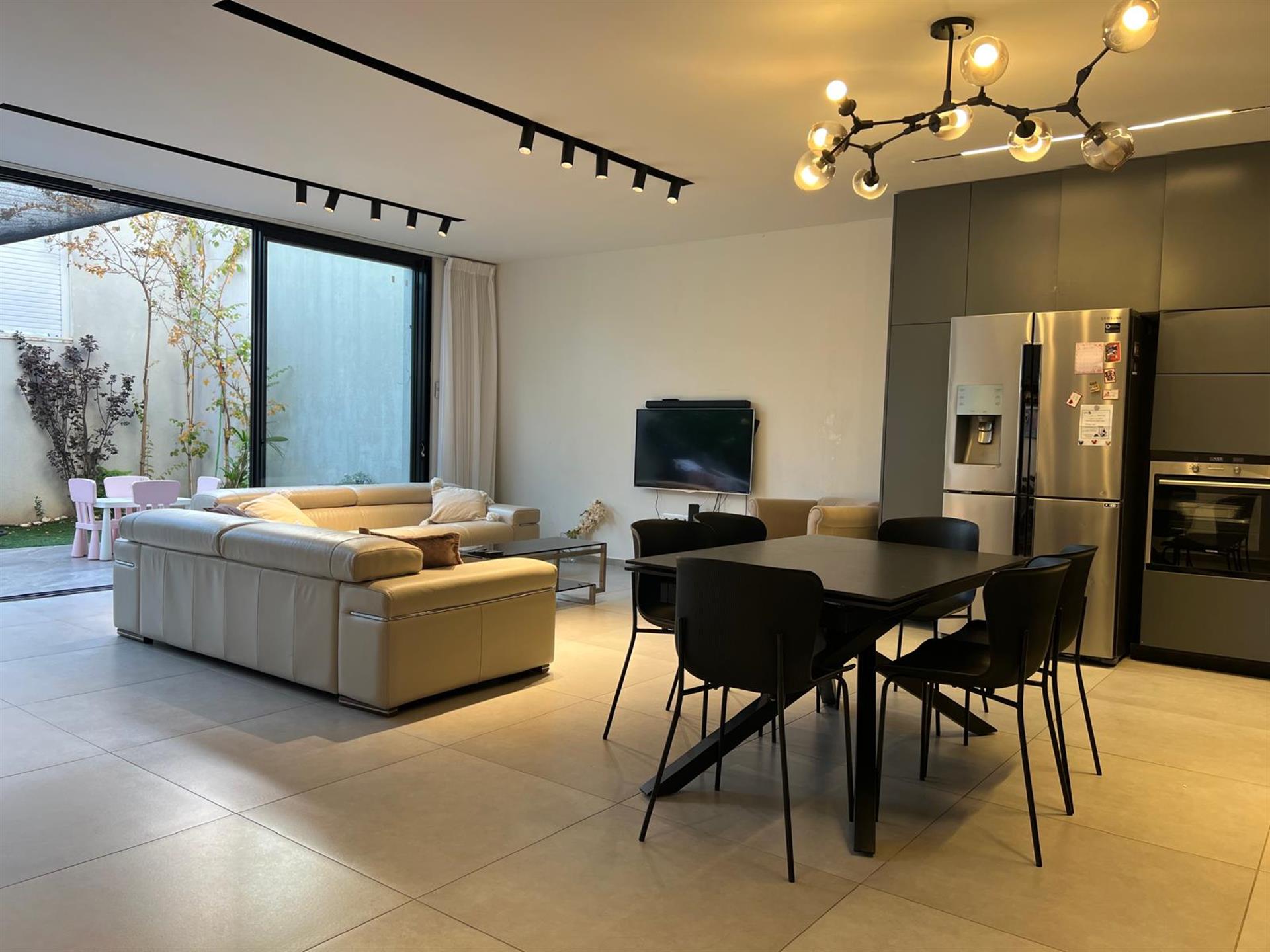A huge unique private house for sale in Givat Shmuel